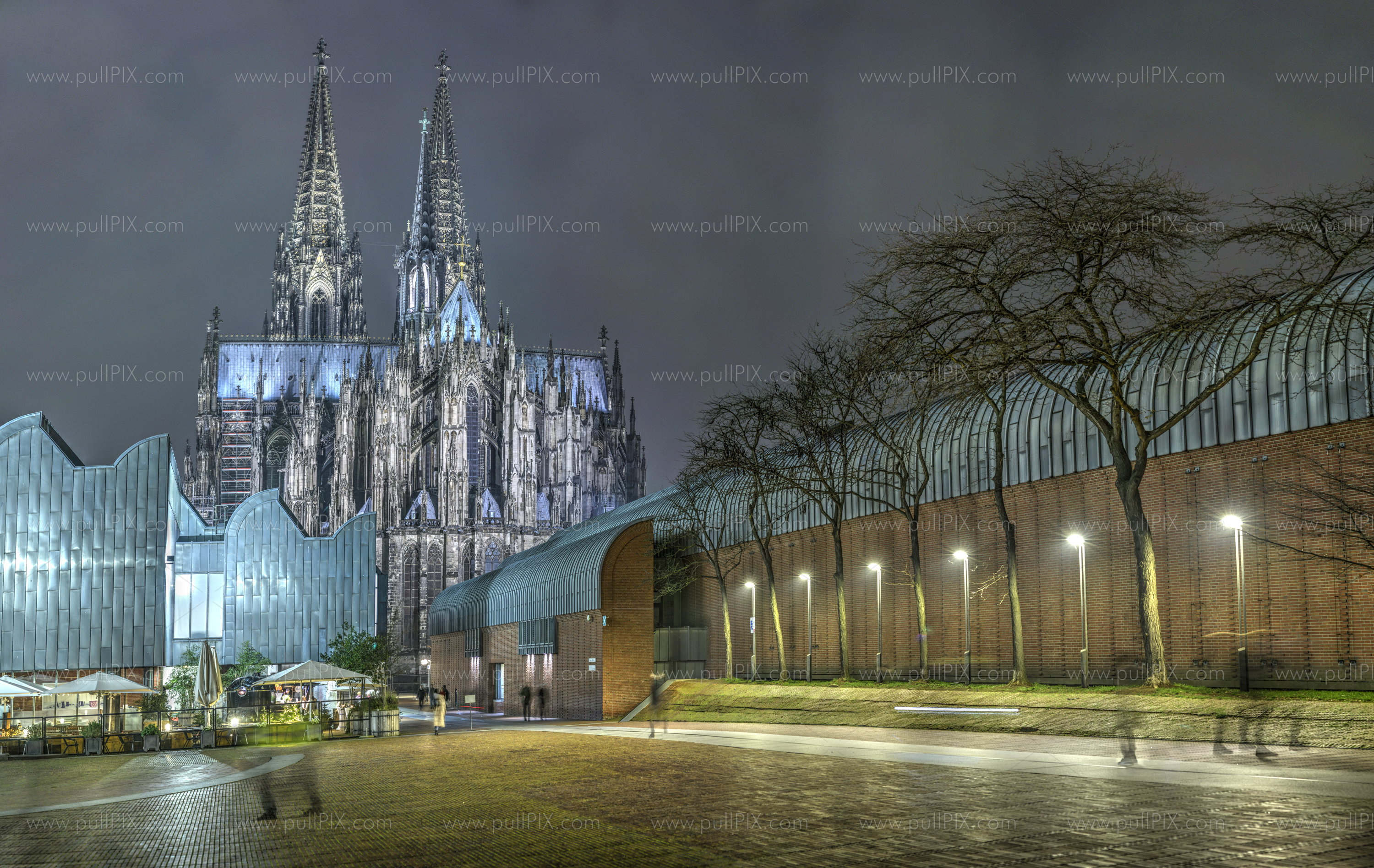 Preview Dom Ostseite hdr.jpg